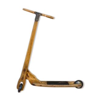 Trottinette en bois eureka