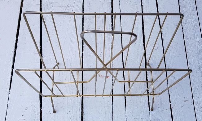 Wear magazine 60s gold metal