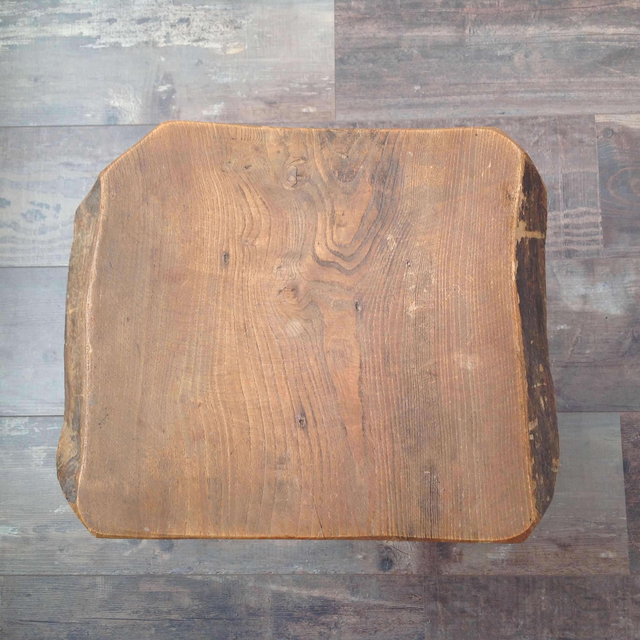 Tabouret brutaliste