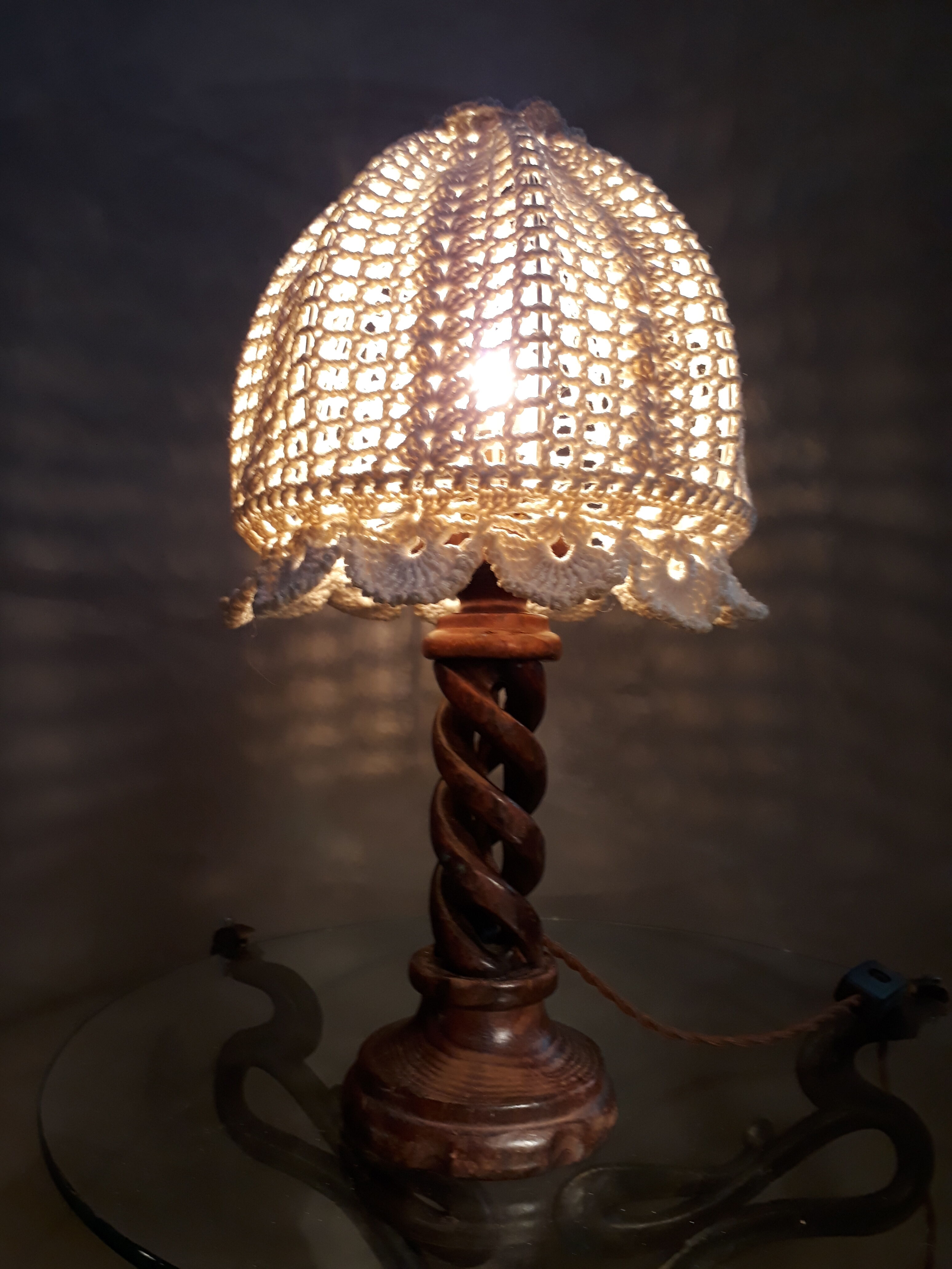Solid wood lamp turn and cotton crochet day offal 1960/70