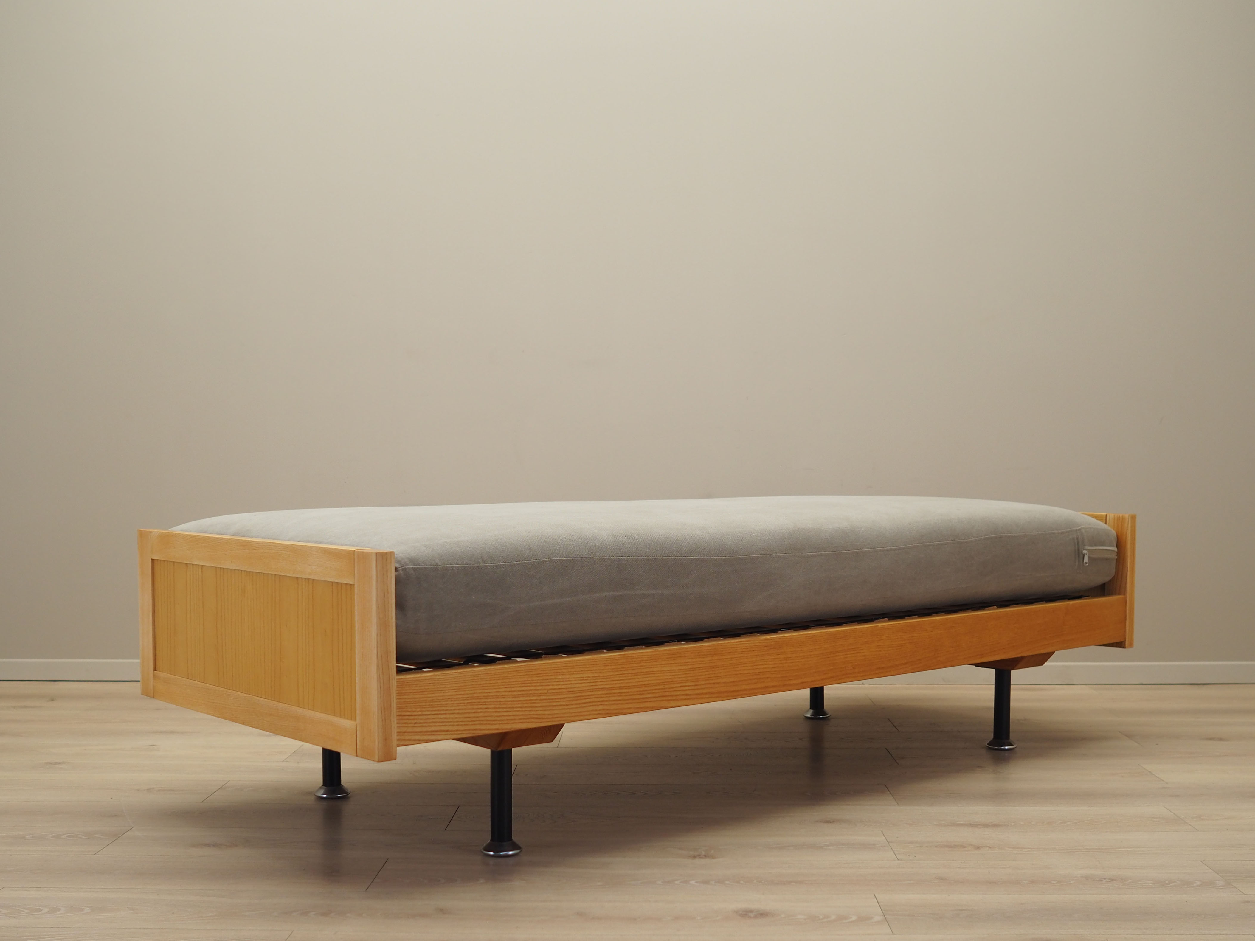 Ash wall sofa, Danish design, 1970s, production: Denmark