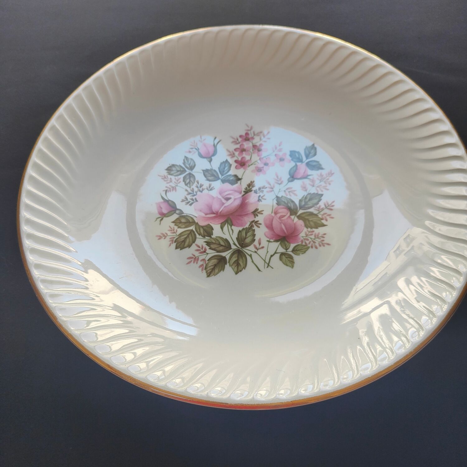 Round hollow dish Gien