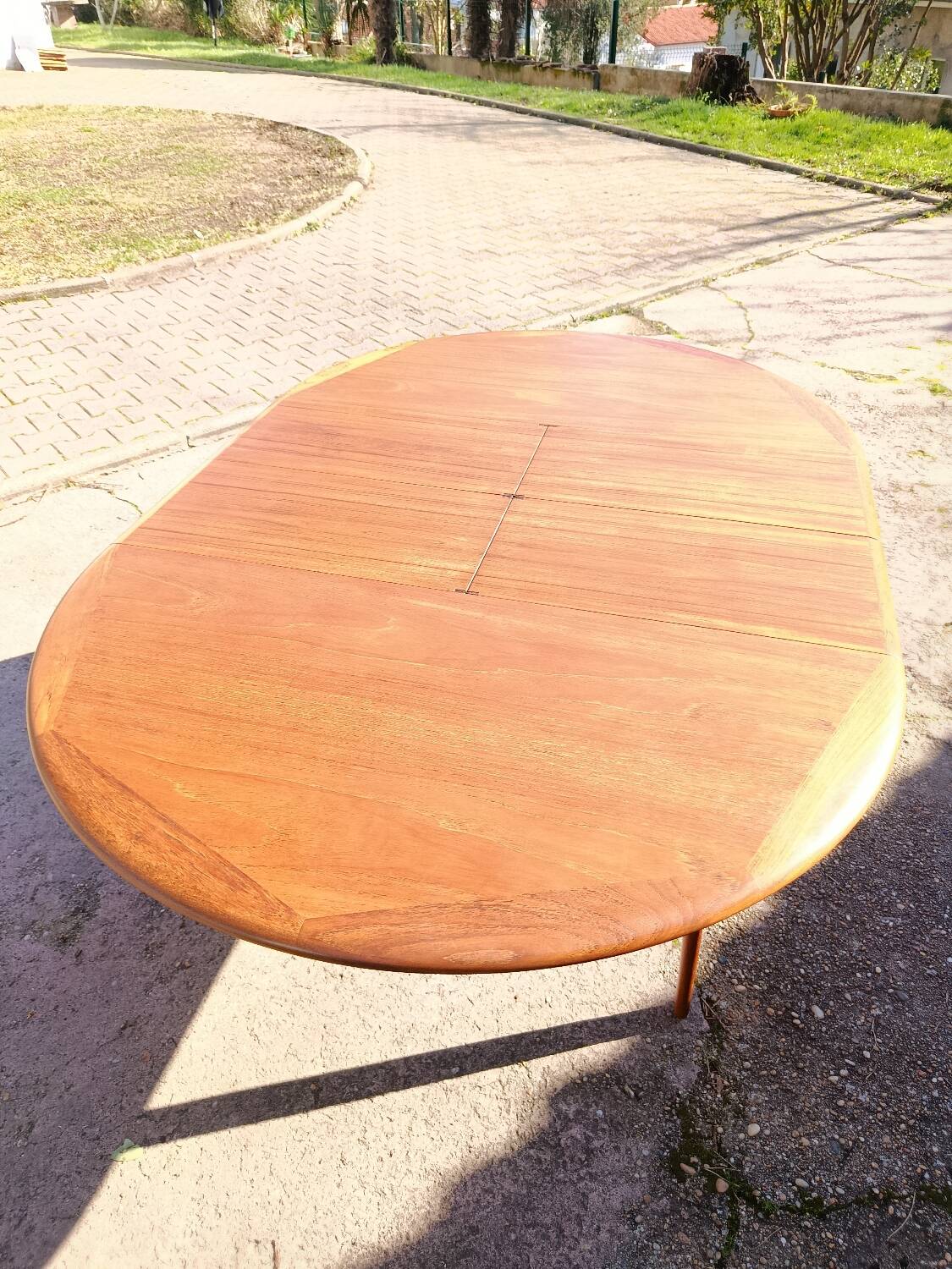 Table Svend Aage Madsen