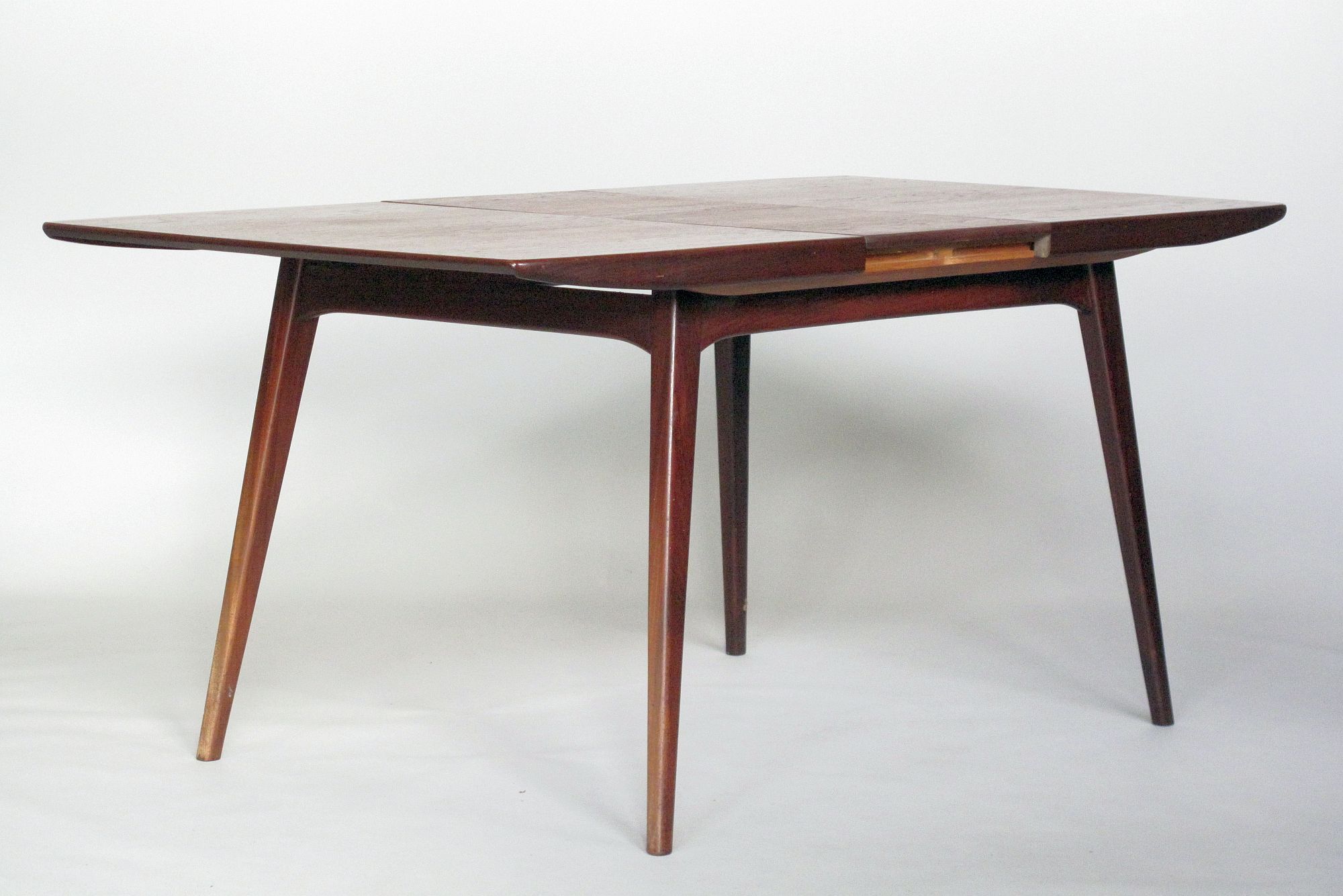 Table 'Milan' de Louis van Teeffelen for Wébé