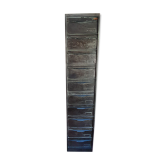 Clamshell cabinet
