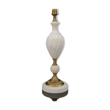 Lampe blanche style Néoclassique en Albatre et Bronze, Italie, circa 1950