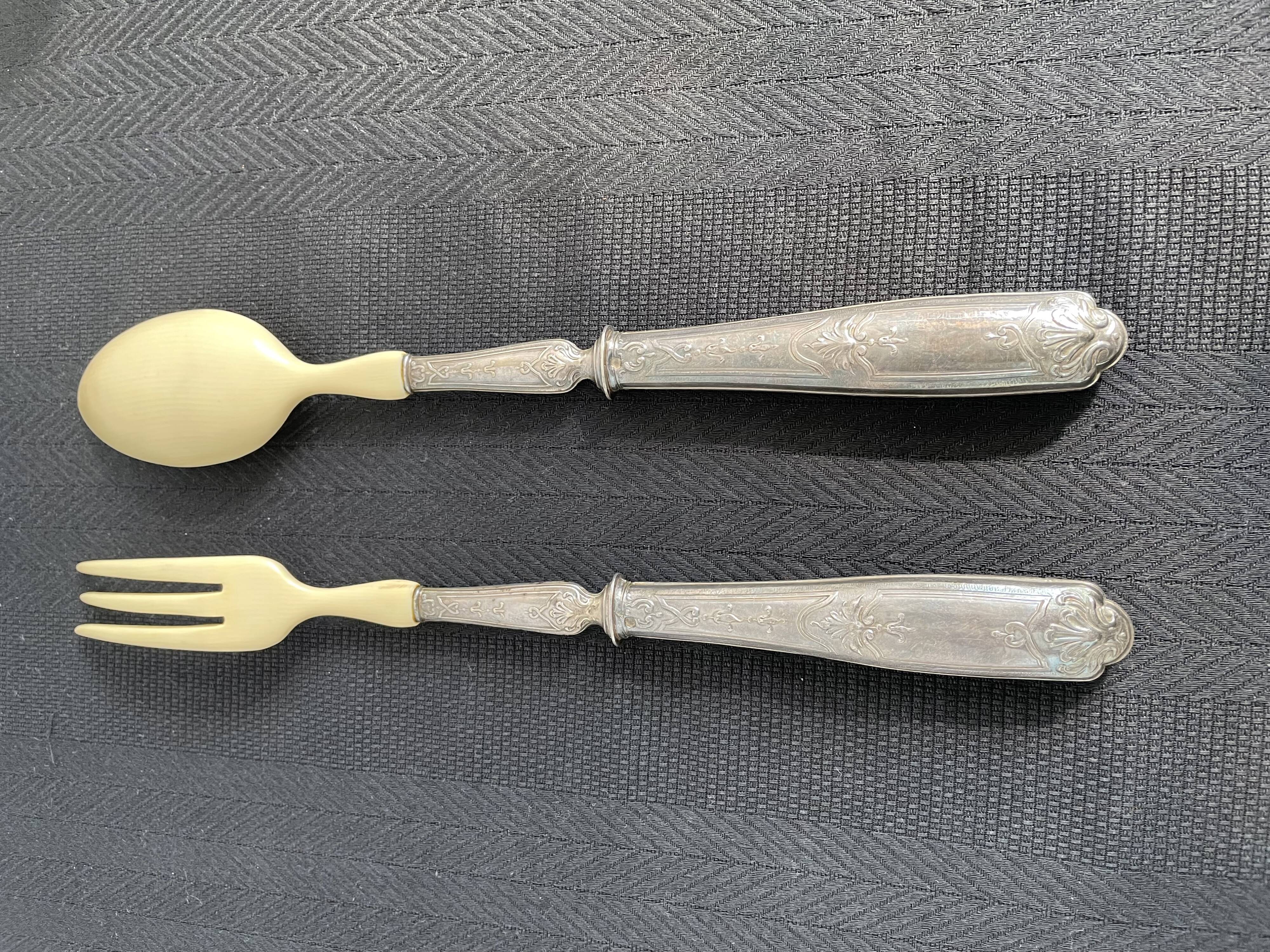 Covered with fish service, stuffed silver, Ivorian, France