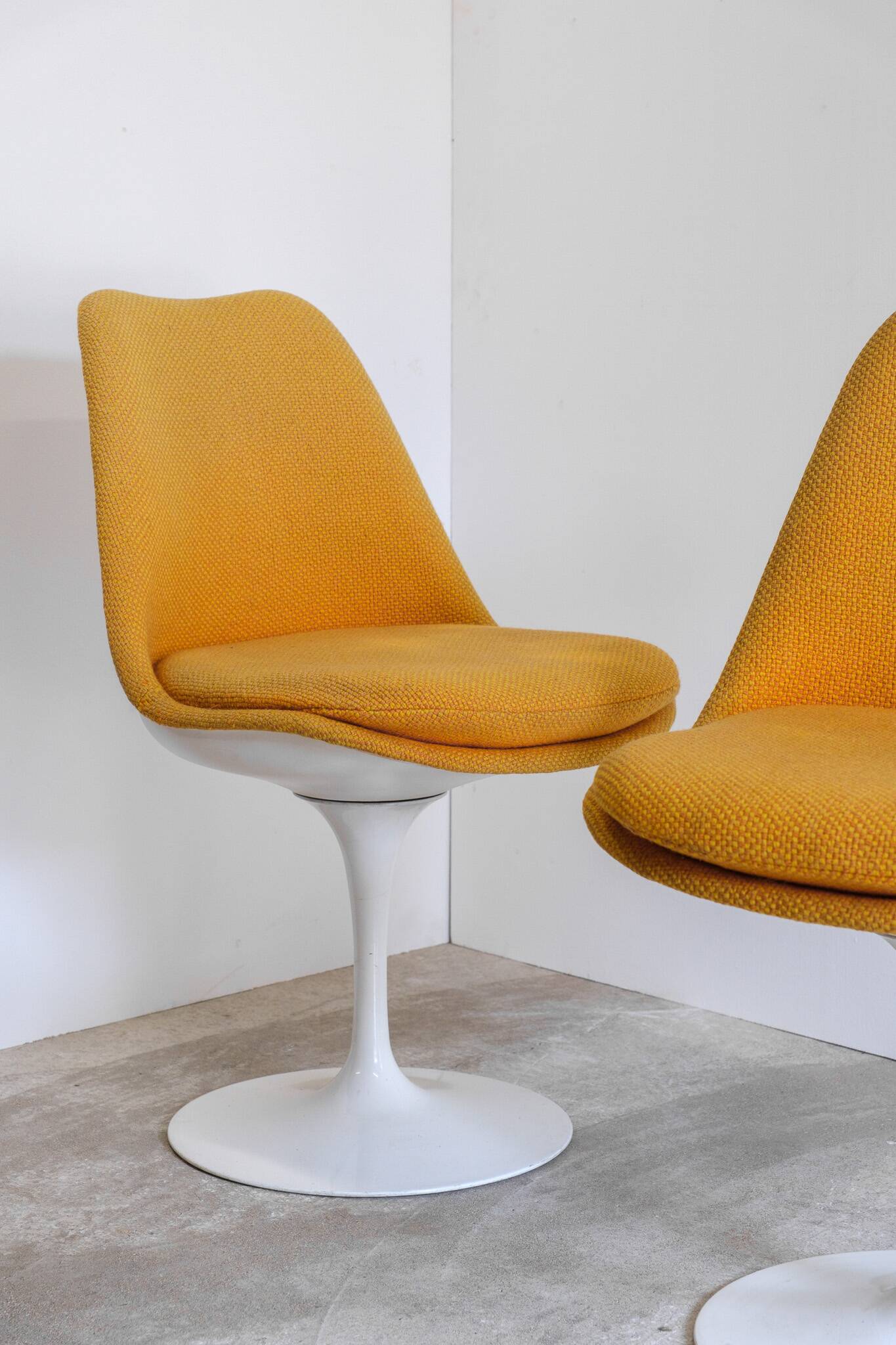 Tulip chair pair by Eero Saarinen for Knoll International