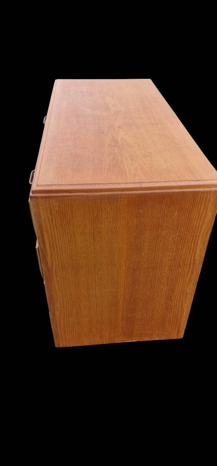 Vintage chest of drawers