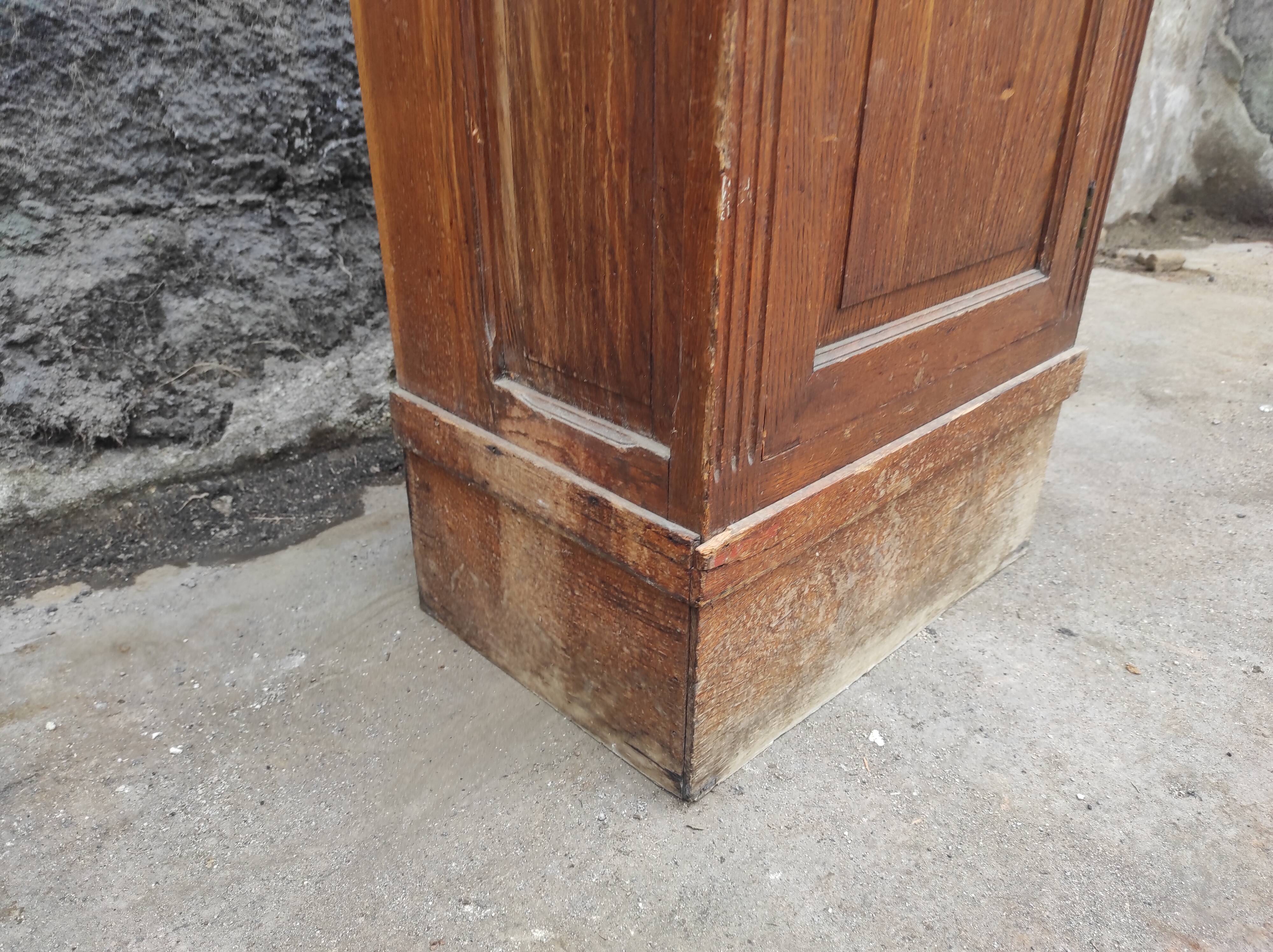 Vintage wooden wooden cabinet 1 door