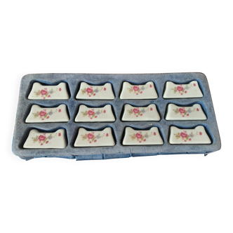 Set of 12 porcelain knife rests