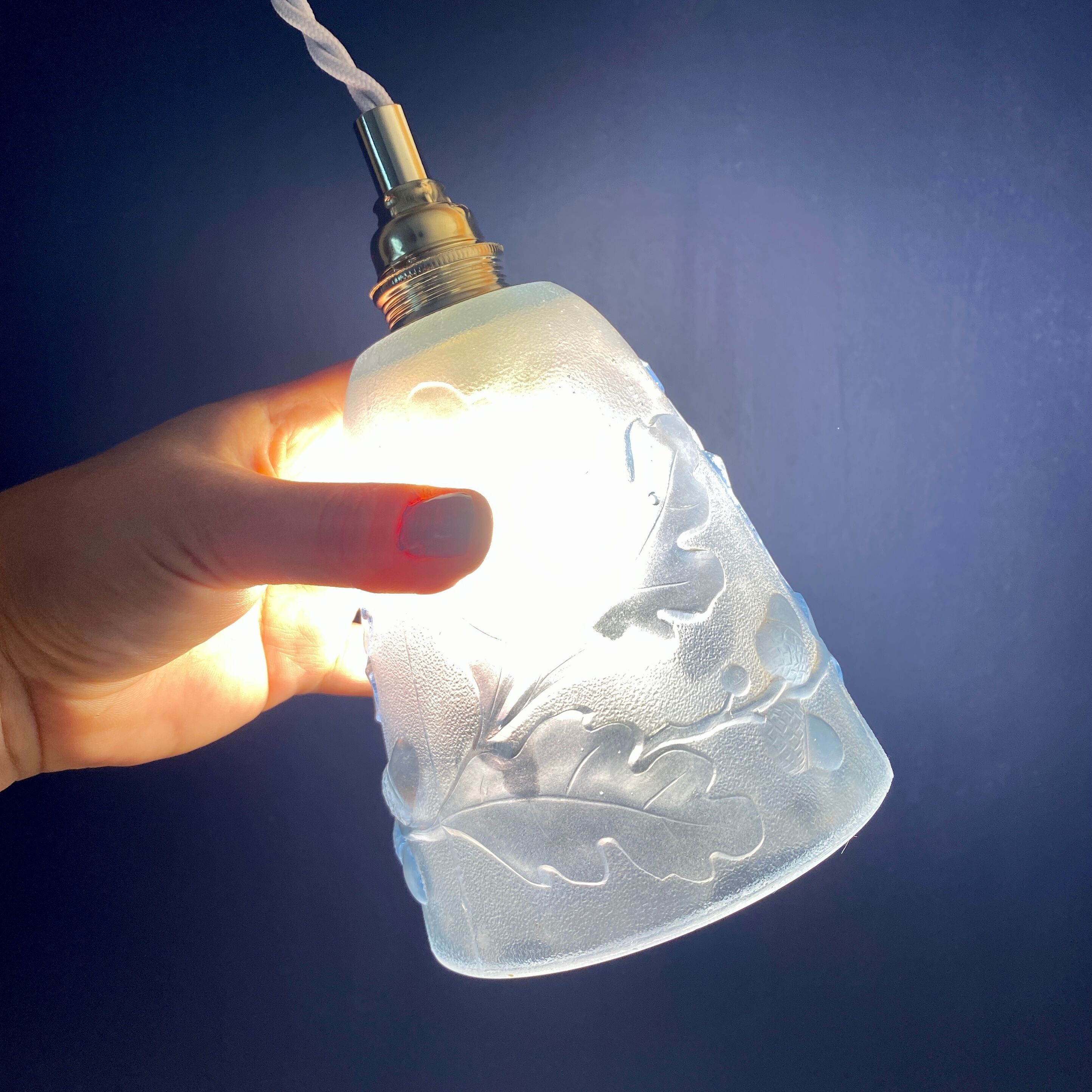 Vintage art deco tulip ride oak leaf pattern and acorns