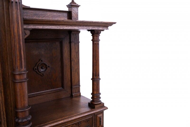 Bureau de style Renaissance antique, France, vers 1880.