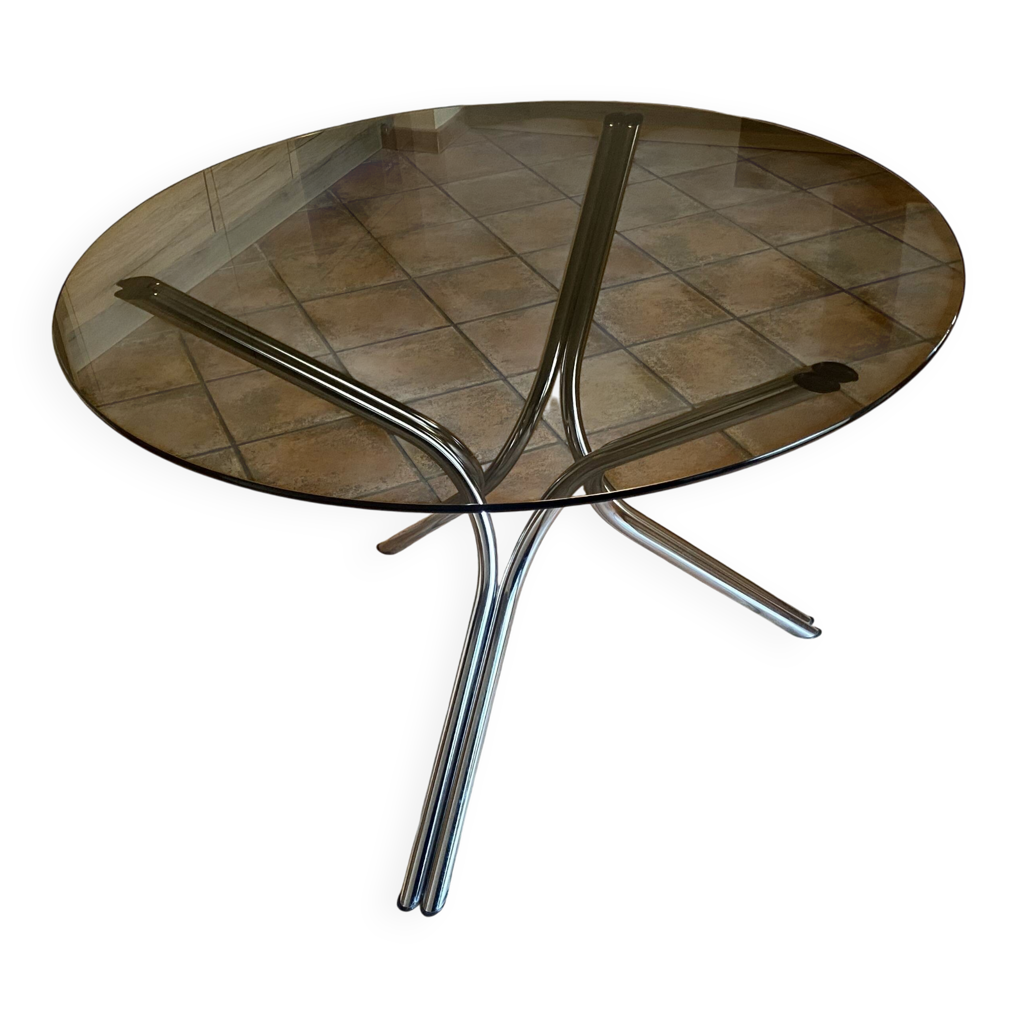 Tripod table Roche Bobois. 1970. Chrome and smoked glass.