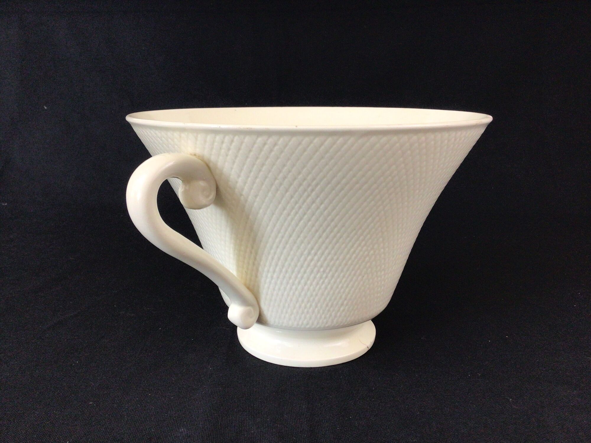 Art deco porcelain cup 1920-30 salins