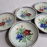 Ensemble de cinq  assiettes creuses anciennes en céramique émaillée, XIXème siècle, 23 cm