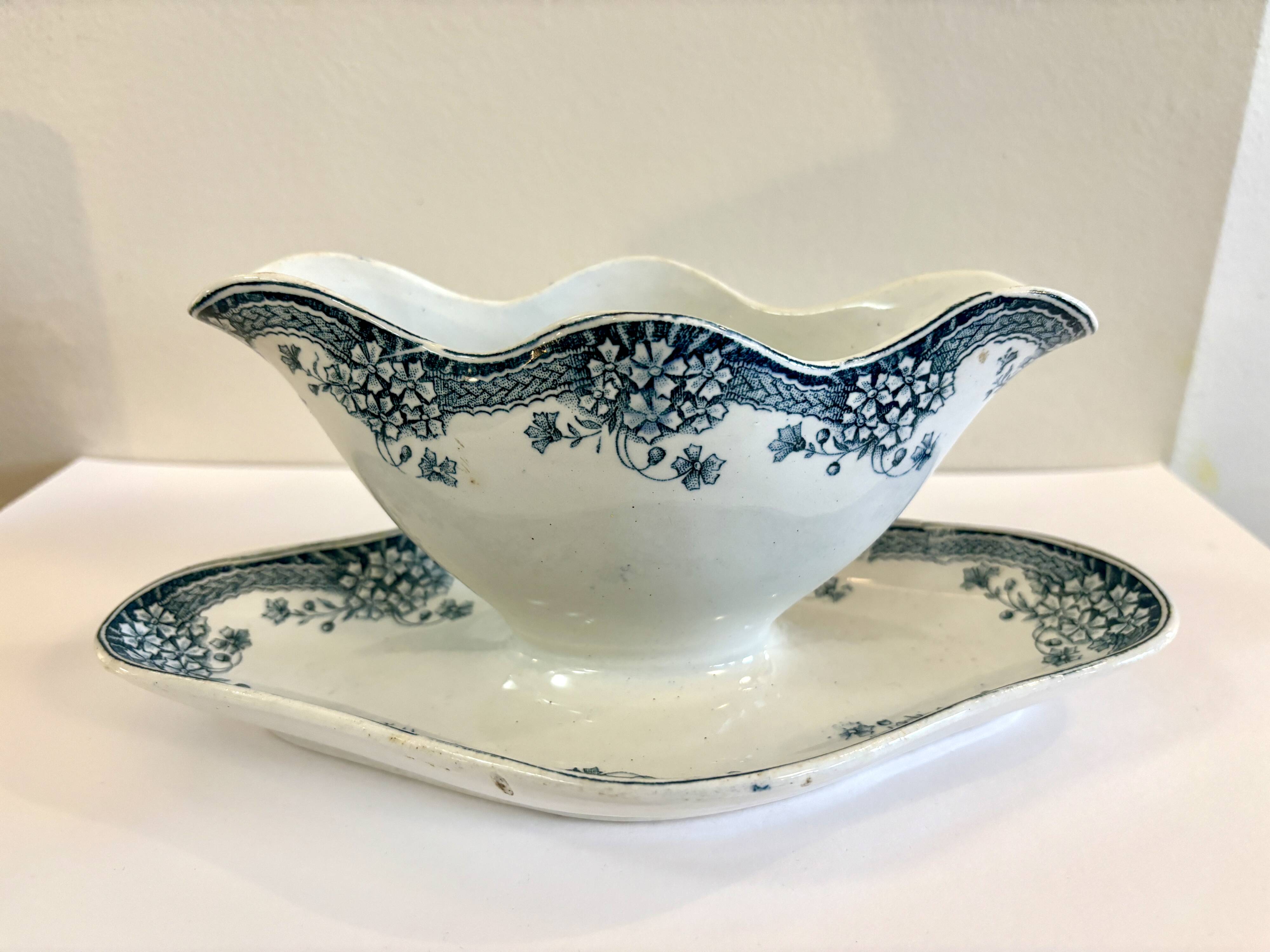 Blue and white iron earth gravy boat