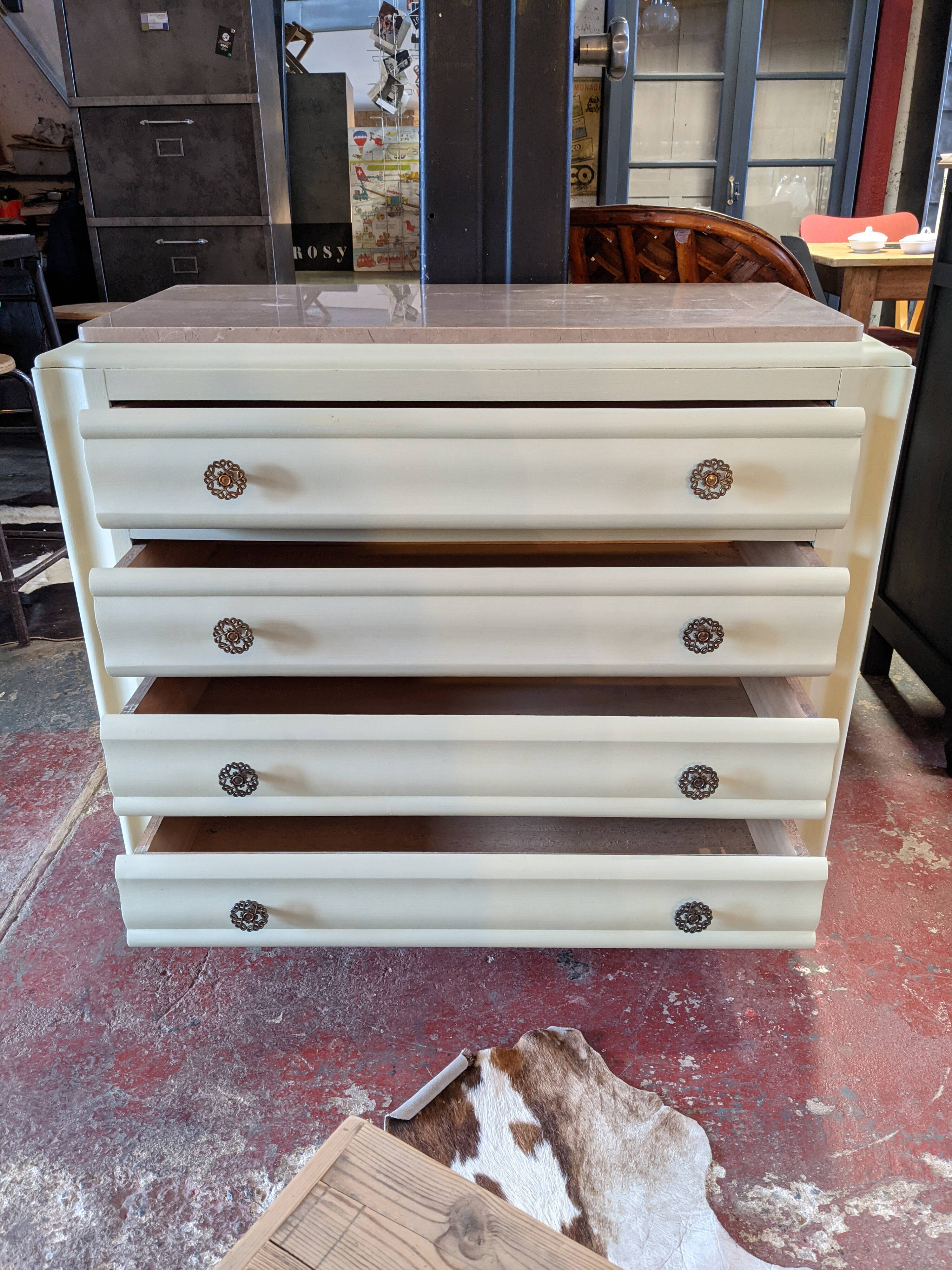 Antique chest of drawers