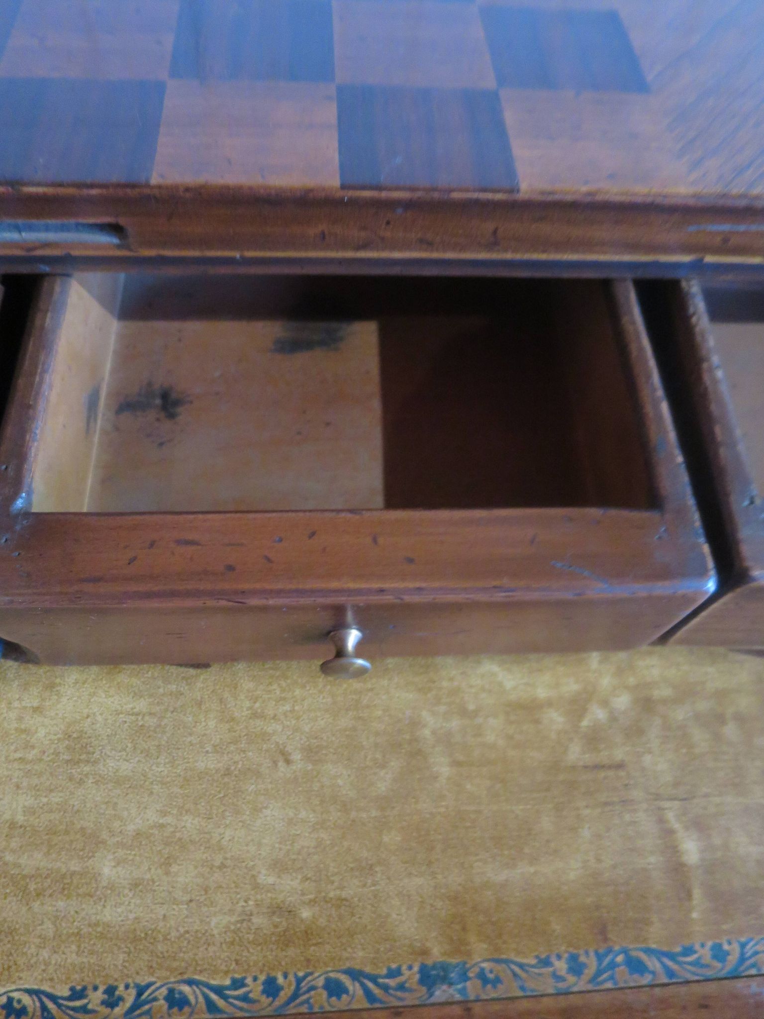 Secretary with mechanism - 4 secret drawers - lock - marquetry chessboard - 1950