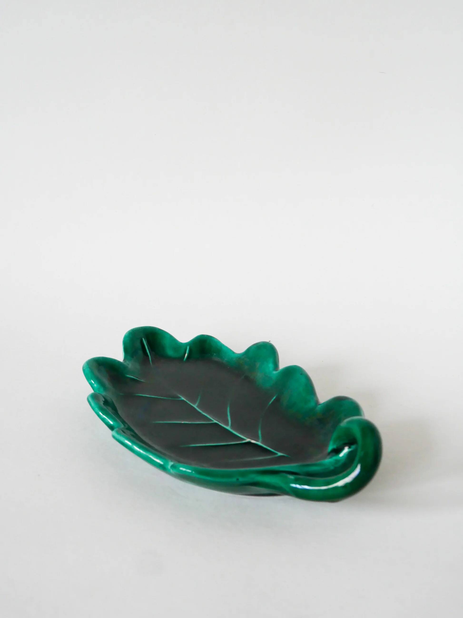 Large earthenware catchall, "Leaf" model, green, design, 1970.