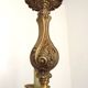 Chandelier en bronze à 3 lumières de style baroque vintage français avec des détails floraux.