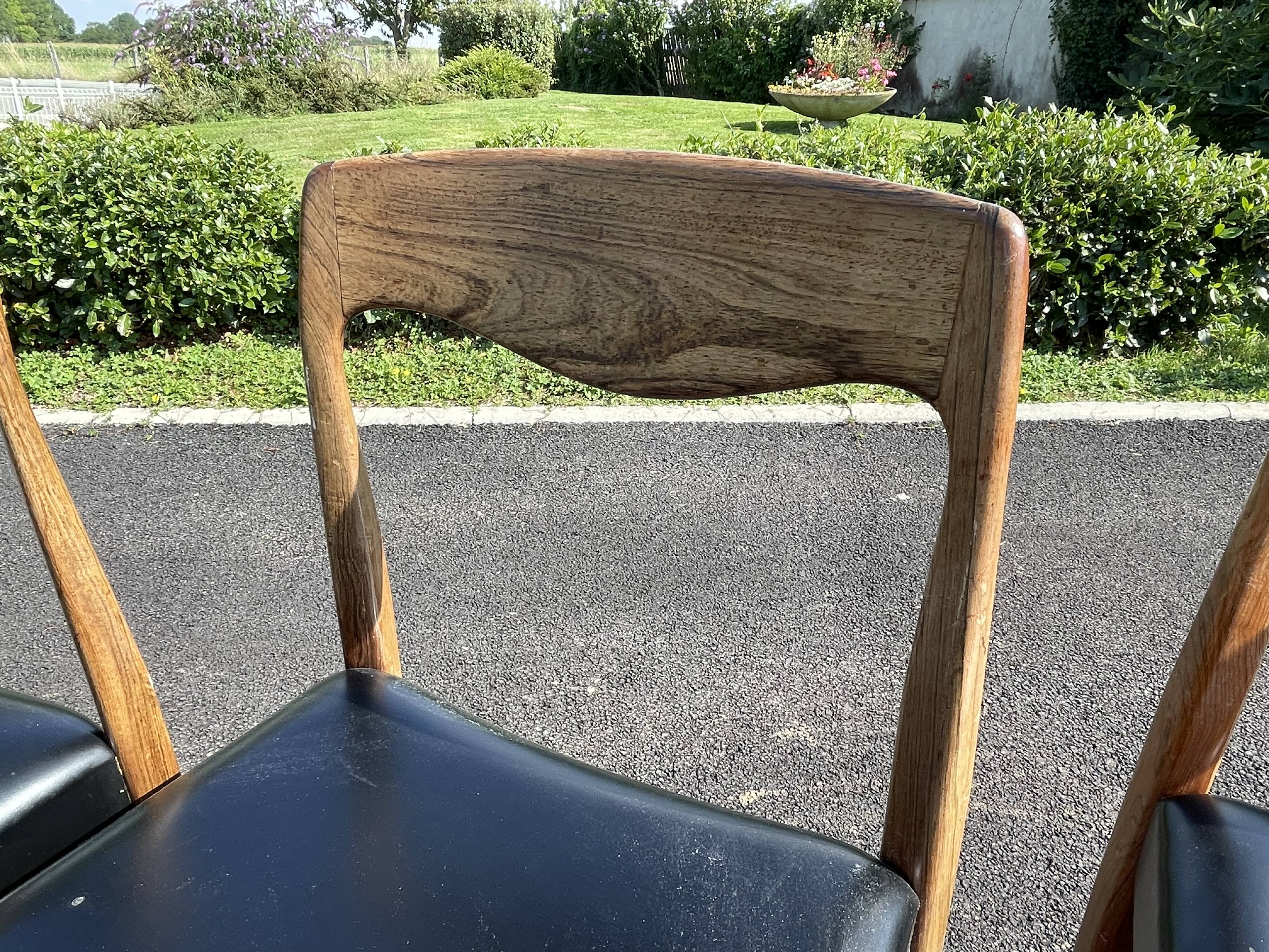 Chaises distribuées dans les années 70 par Roche Bobois