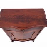 Commode en acajou, fin du XIXe siècle, Europe du Nord.