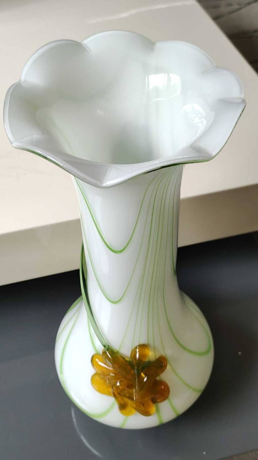 Large Venetian Vase in blown Art glass/Murano. Embossed amber-colored floral pattern. High 35 cm