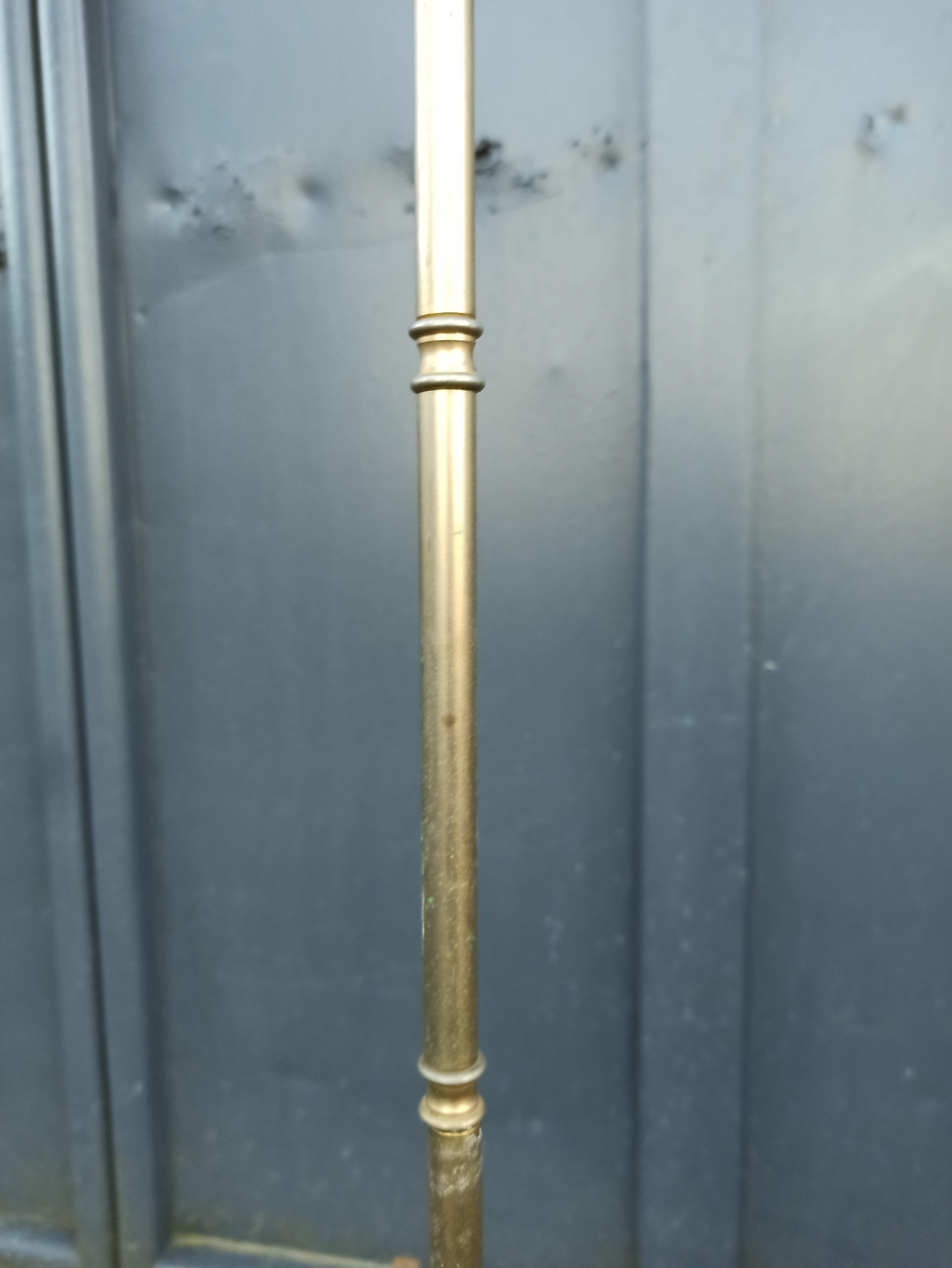 Golden chrome floor lamp foot