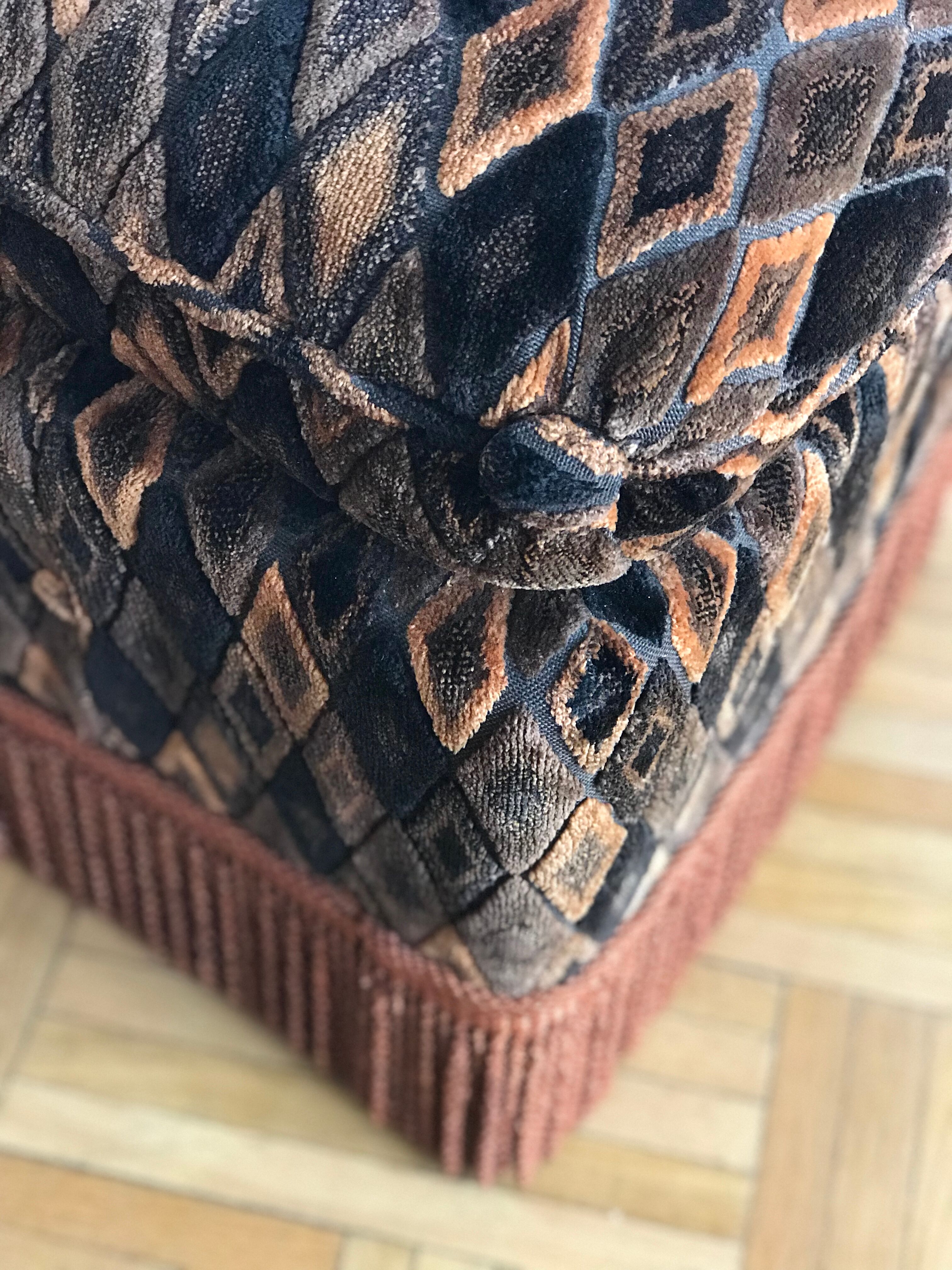 Ottoman footrest in Velvet diamond art deco style