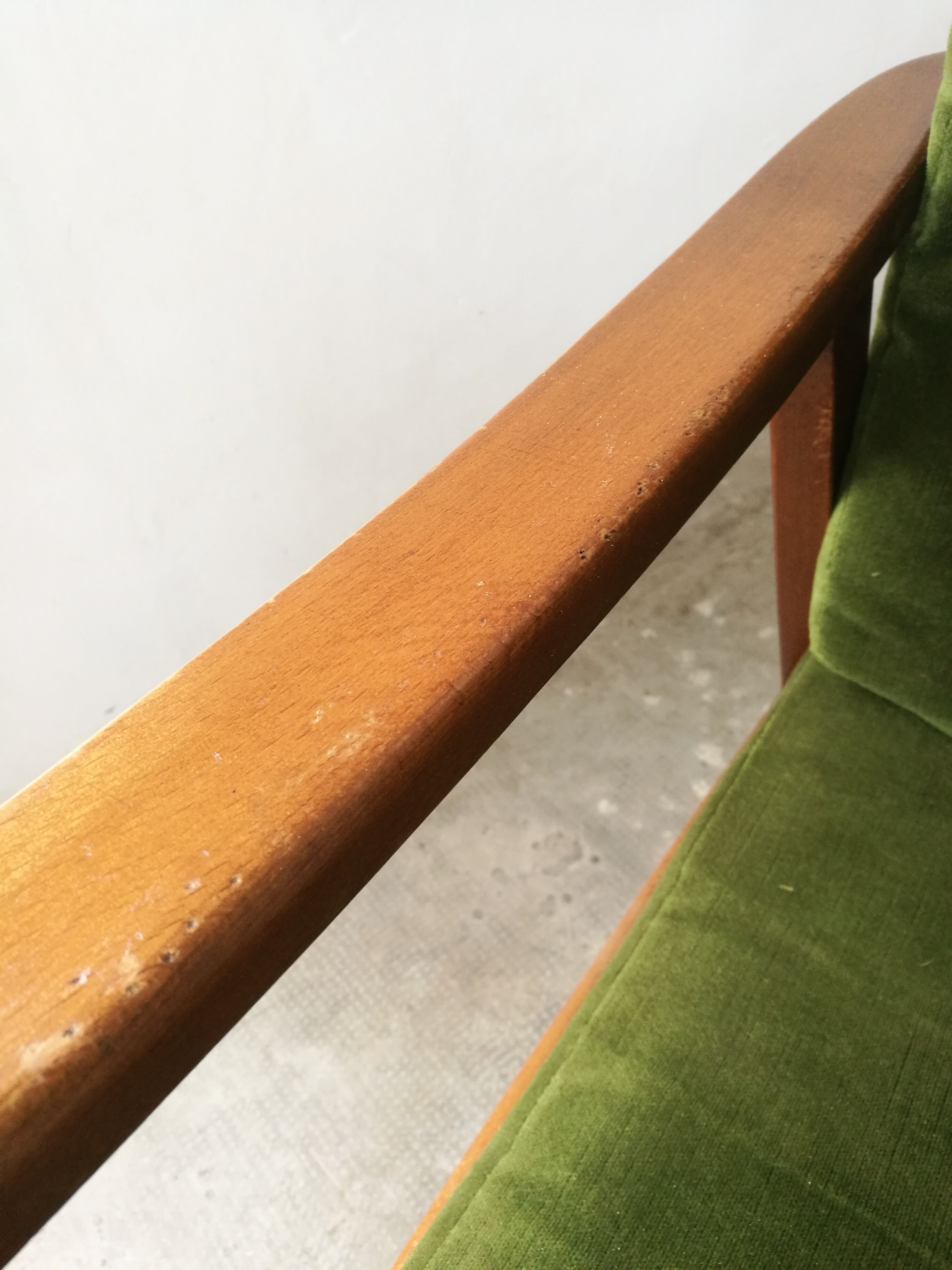 Vintage armchair with Scandinavian shapes