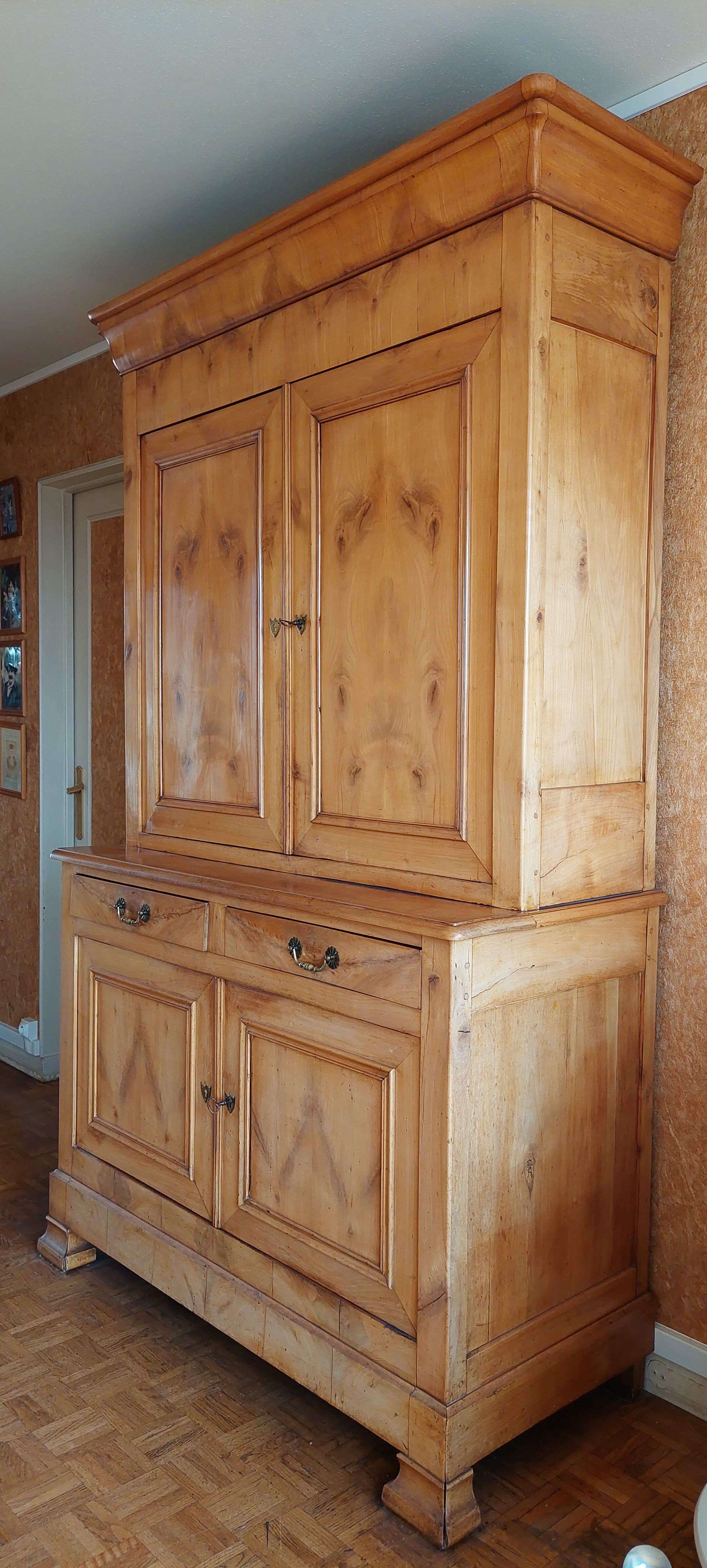 Buffet 2 body Louis Philippe Merisier massif