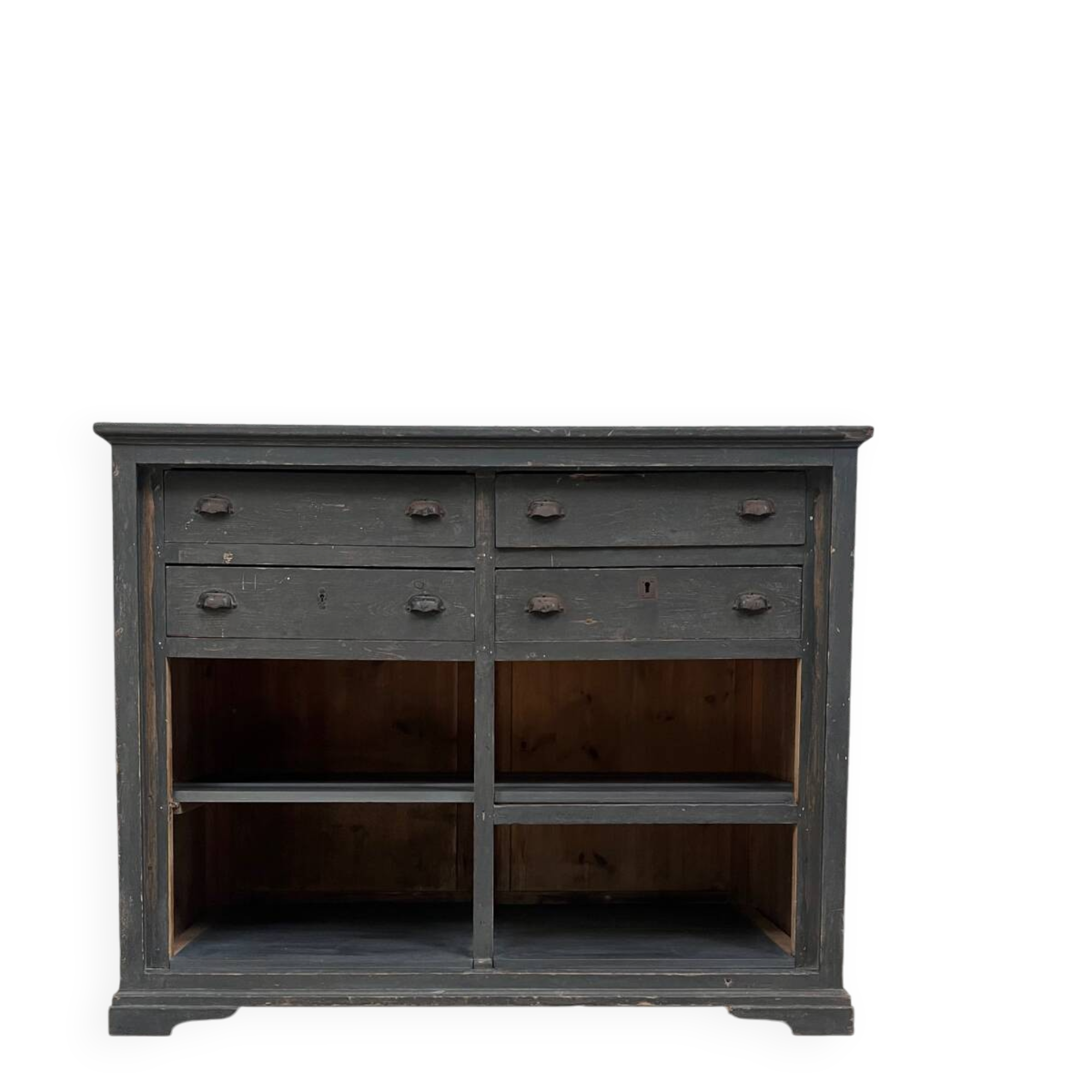 Patinated workshop furniture