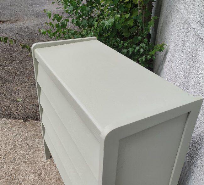 Commode vintage