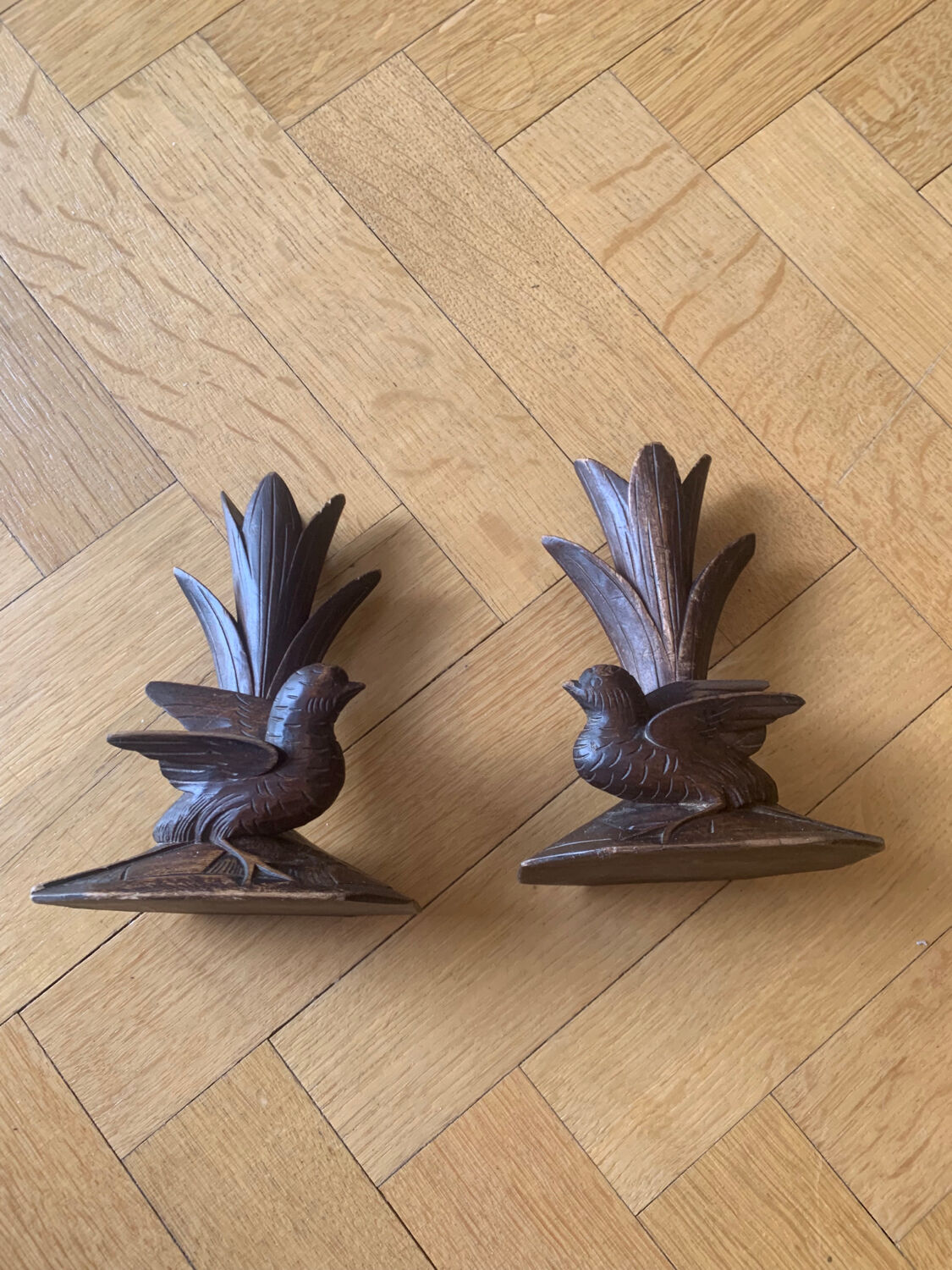 Carved wooden bird candlesticks - Black Forest