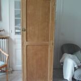 Vintage Parisian 1-door wardrobe, it has been completely cleaned, sanded, treated and waxed.