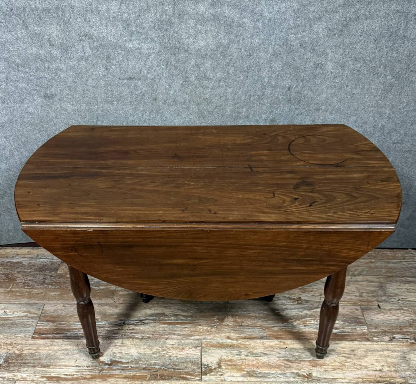 Louis Philippe period 6-legged extending mahogany table