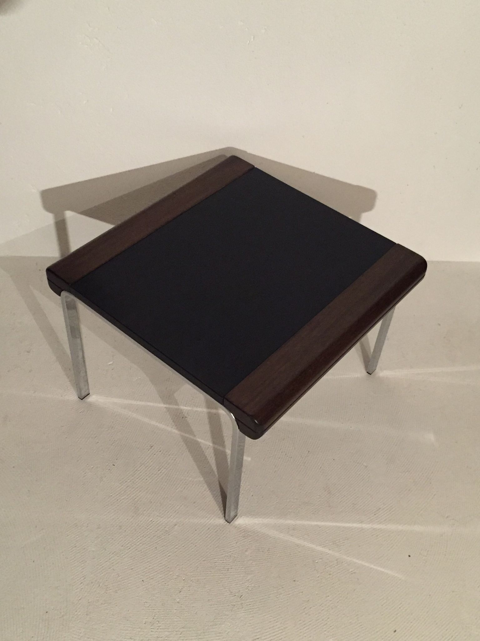 Table basse Girsberger carré, Design Suisse, année 1981
