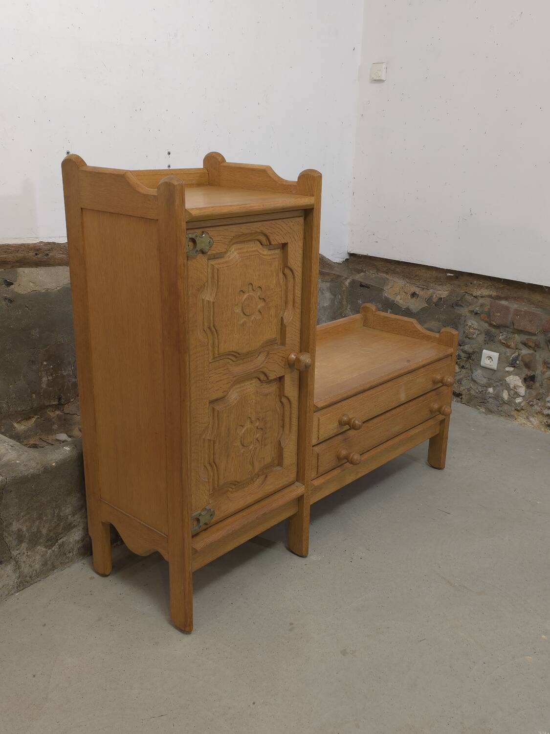 1960 Guillerme et Chambron oak sideboard