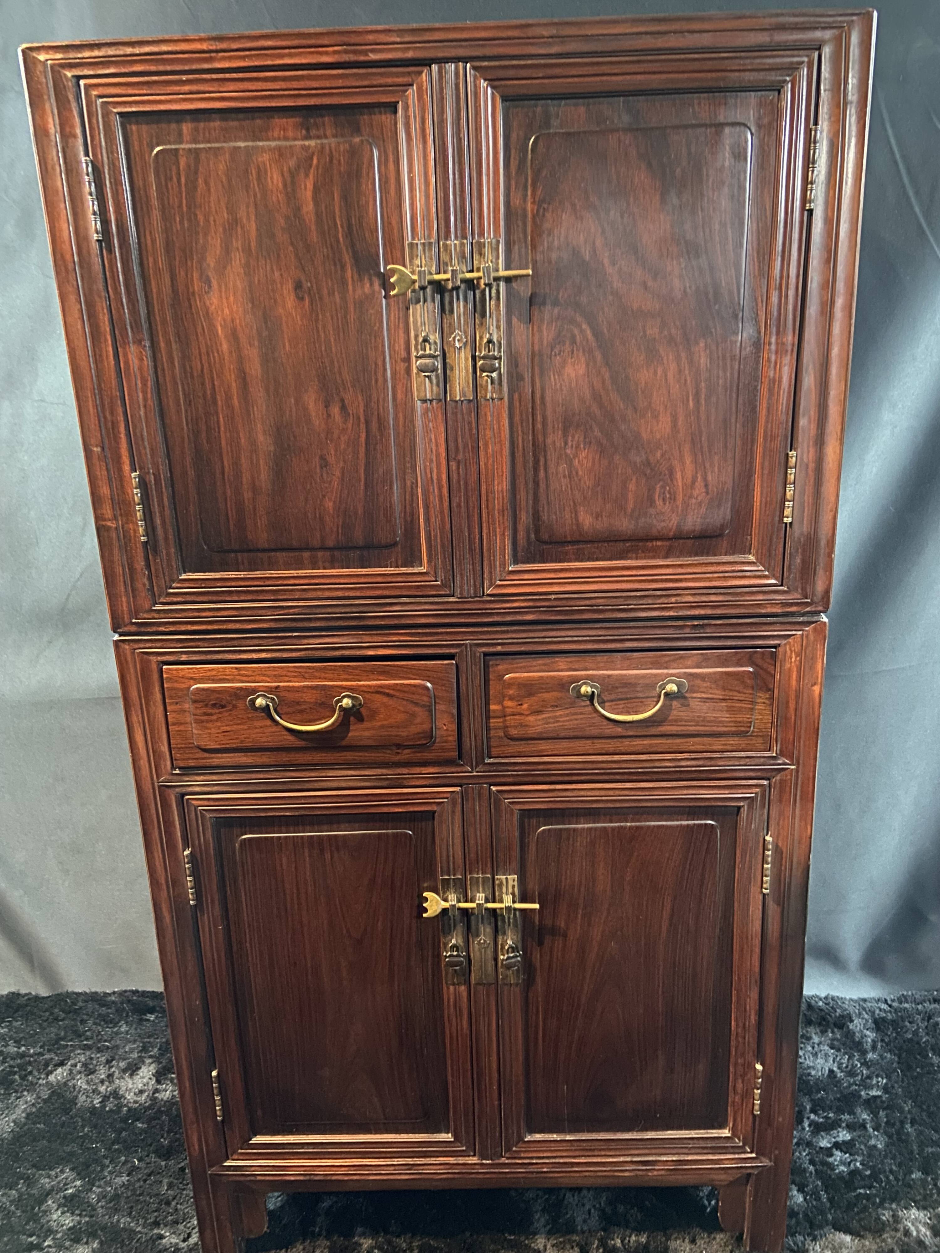 Cabinet de mariage en hongmu massif, Chine 1930