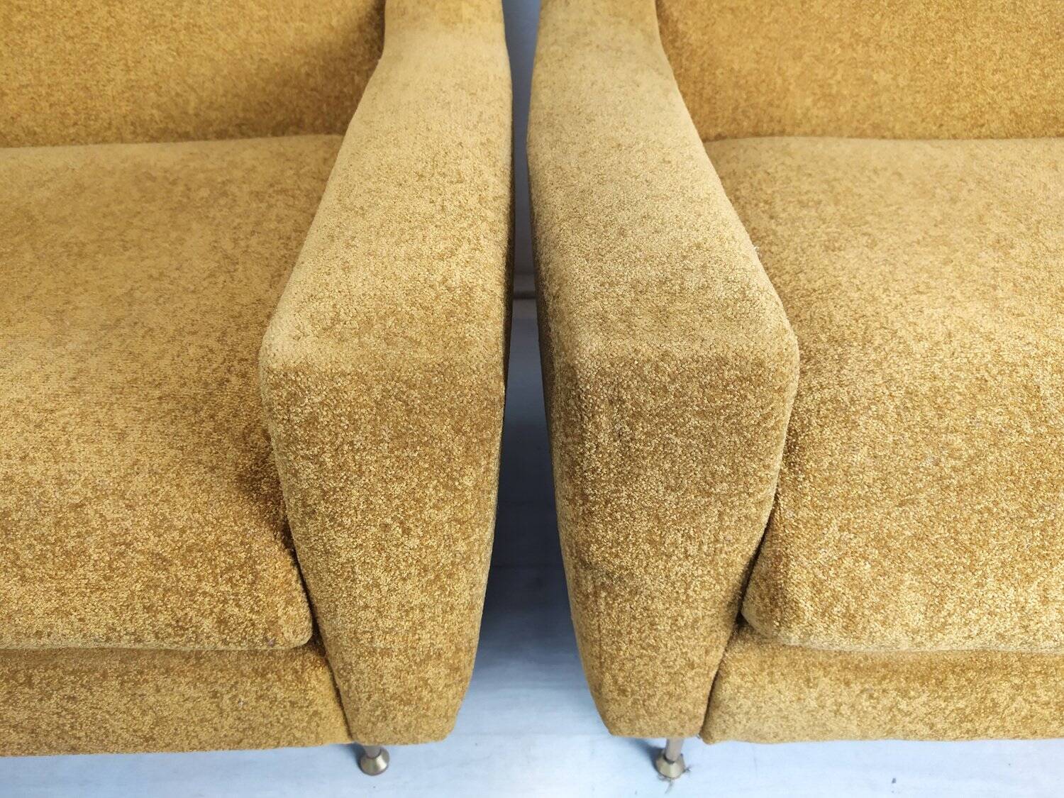 Fauteuils en velours moutarde, 1960