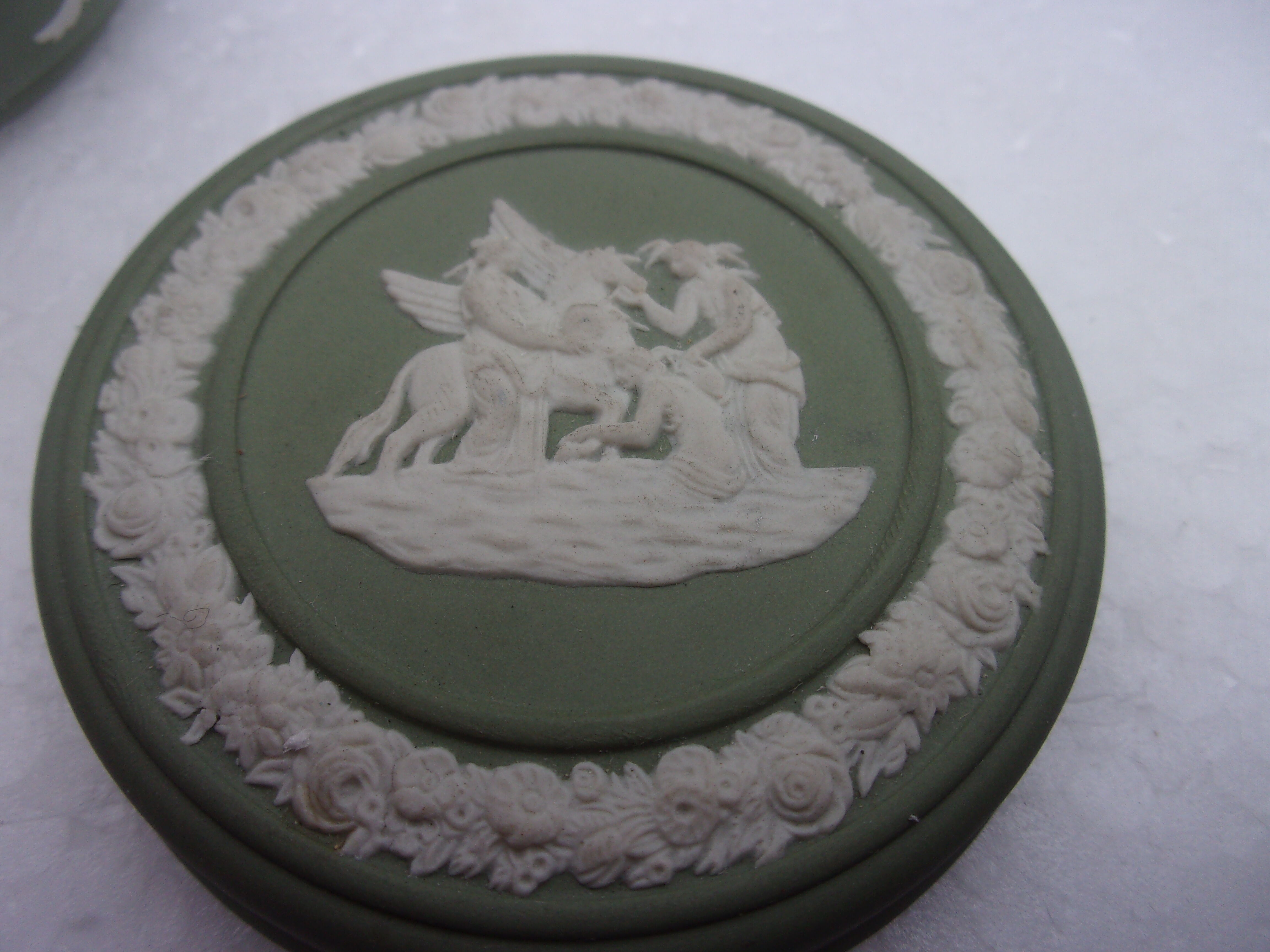 Boite a bijoux ancienne porcelaine wedgwood verte