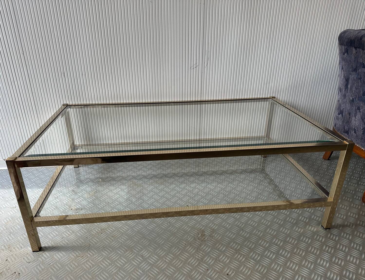 Grande table basse vintage verre et laiton – années 1960-1970