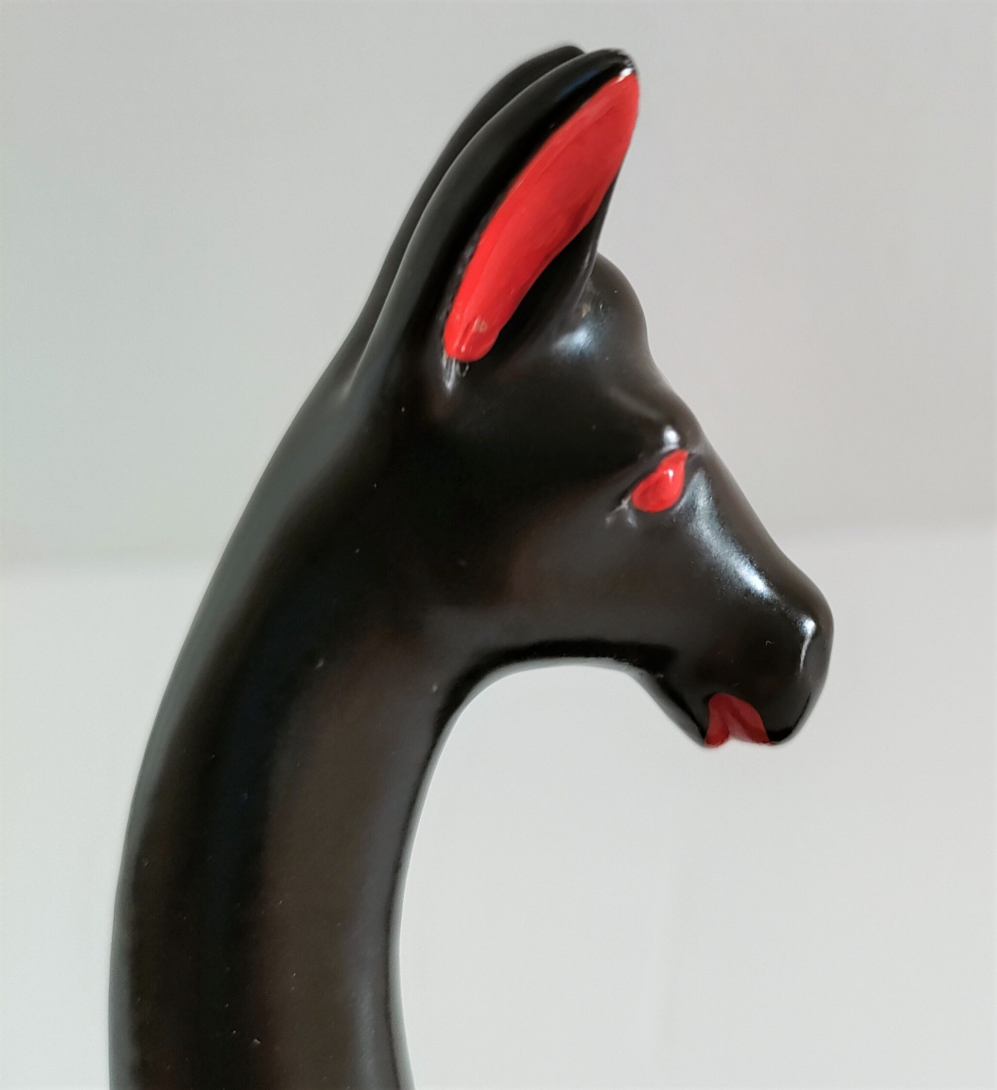 Empty pocket zoomorphic figure ceramic design 60s