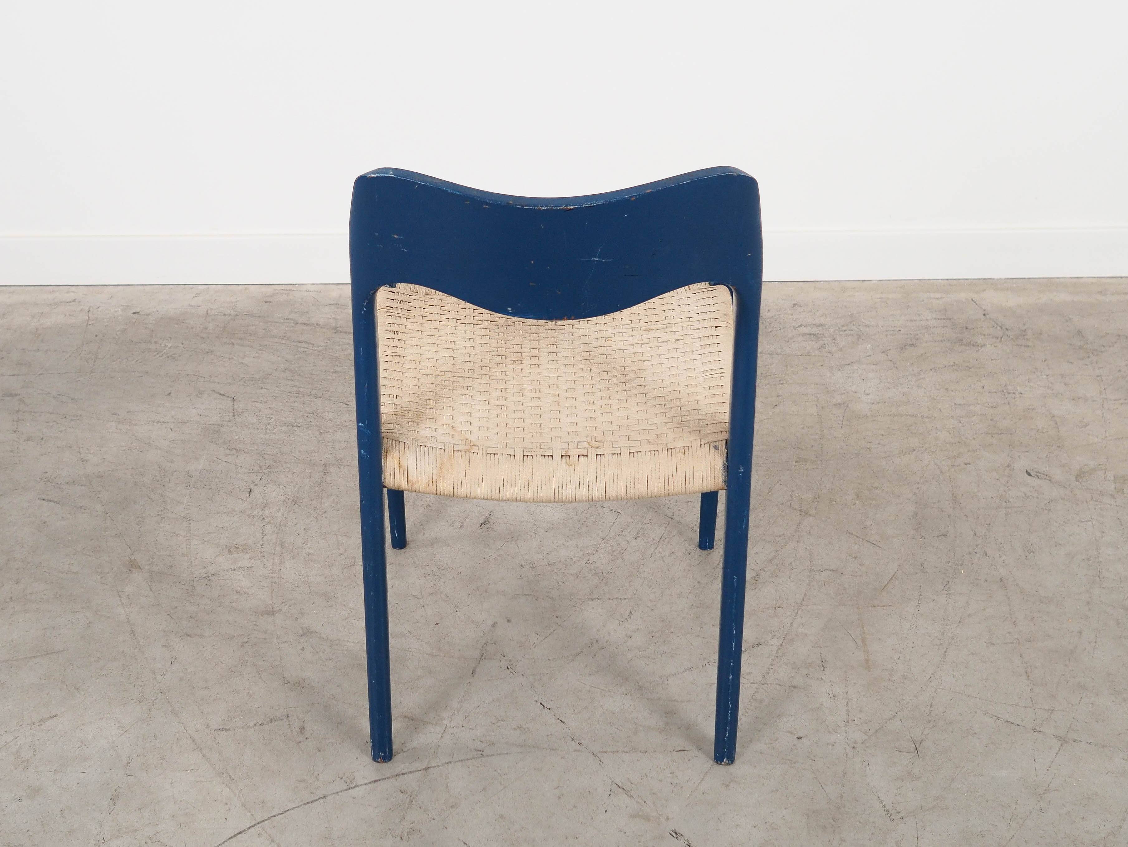 Chaise en teck bleue, design danois, années 1960, designer : Niels Otto Møller