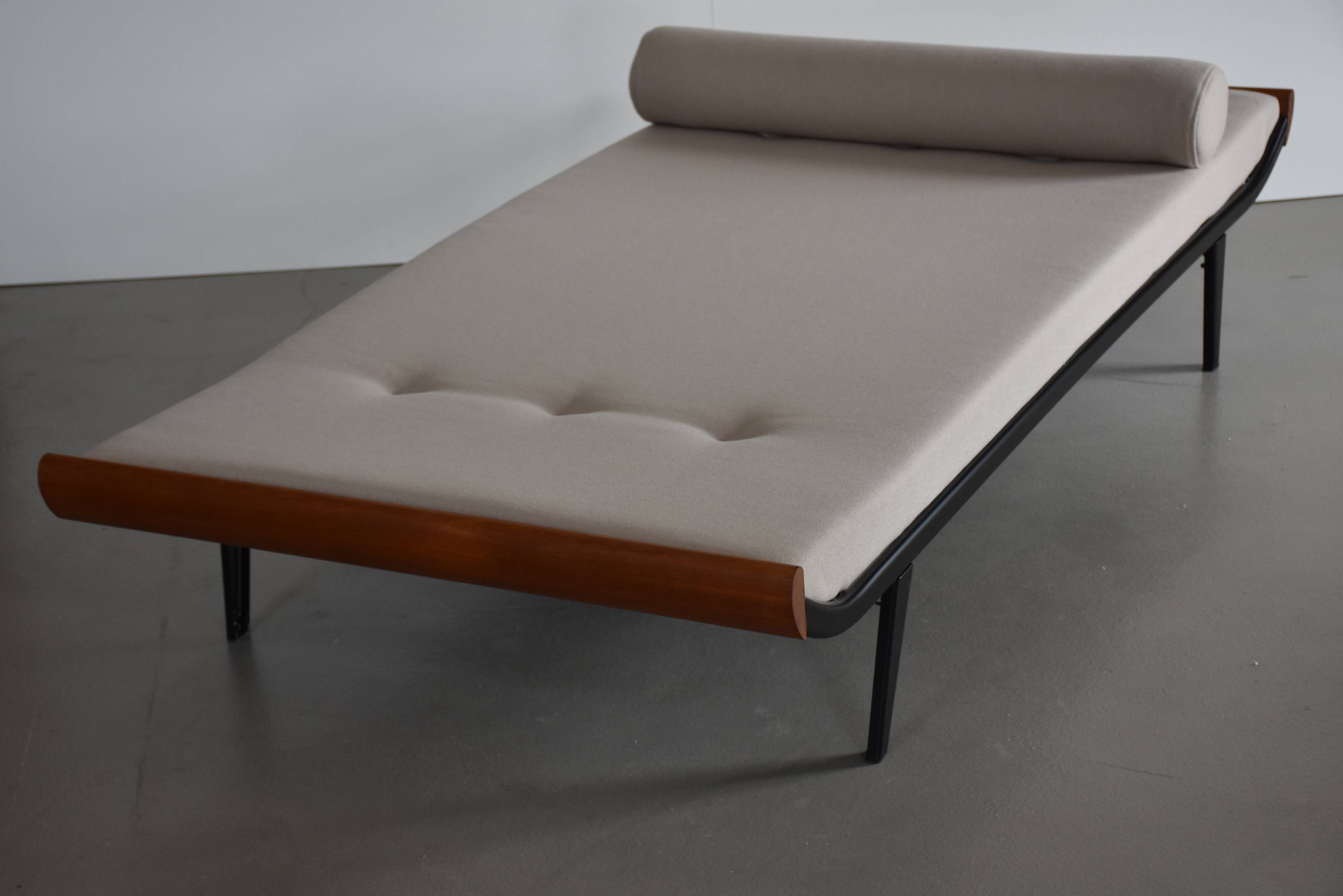Mid Century Daybed CLeopatra 1960s
