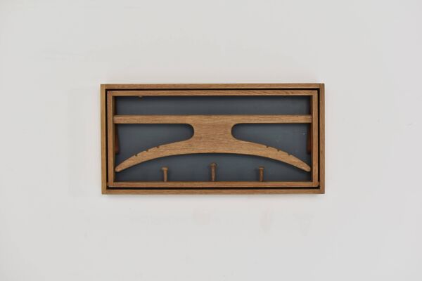 Valet mural d'Adam Hoff & Poul Østergaard pour Virum Møbelsnedkeri, Danemark 1963.