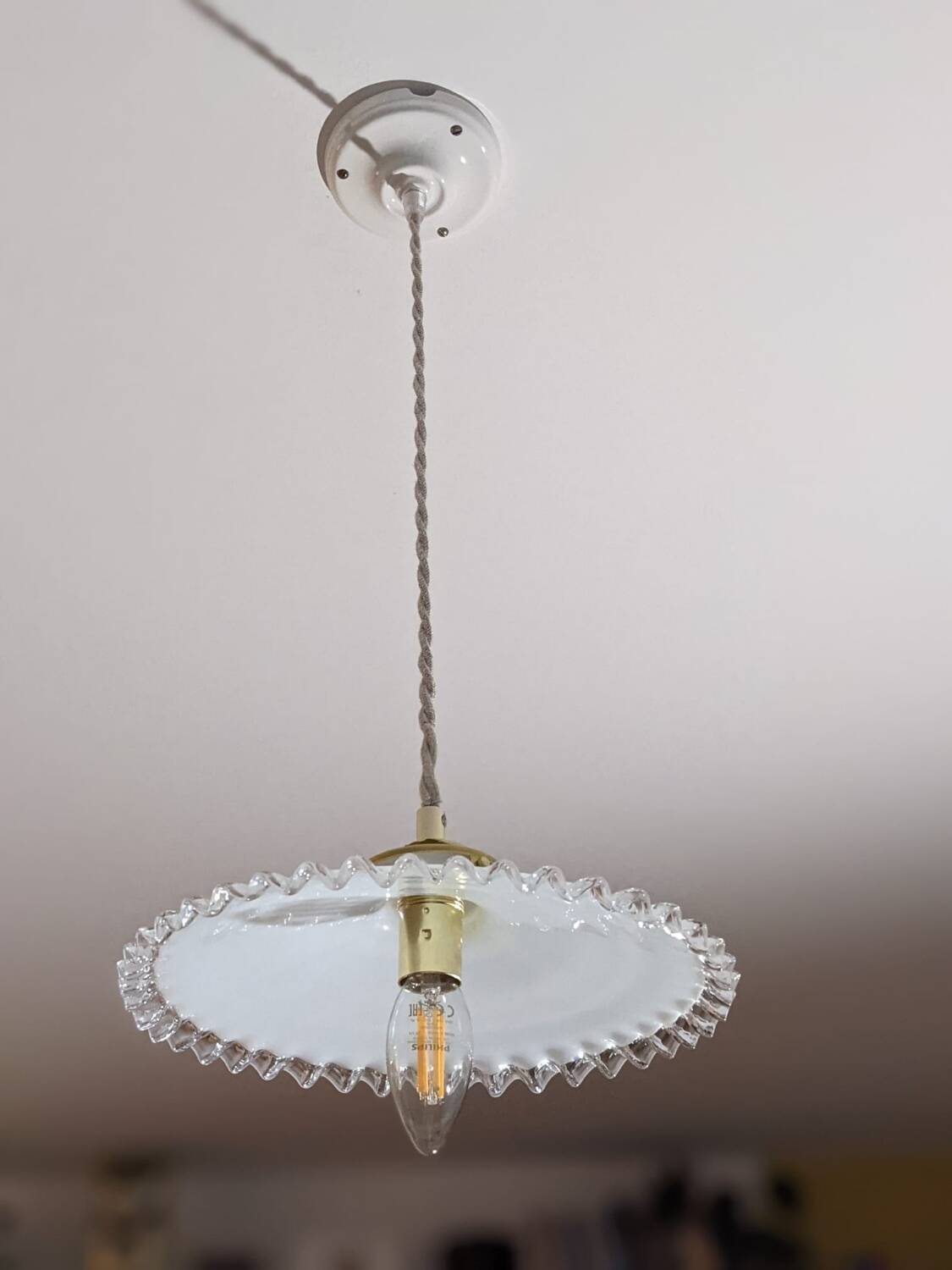 Vintage opaline suspension