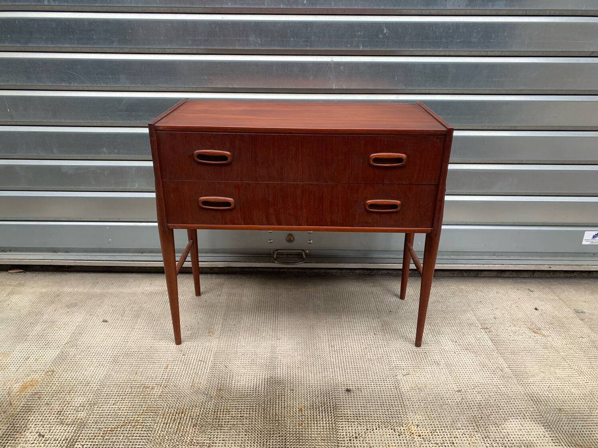 Petit meuble d’appoint style scandinave 70’