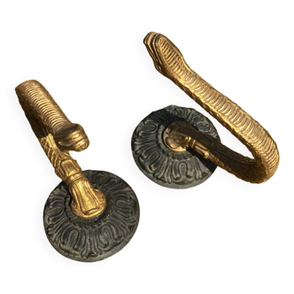 Old embrasses